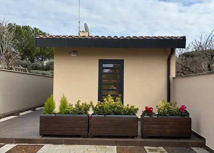 Villino Ancillotto With Garden And Parking Motorcycle Space *