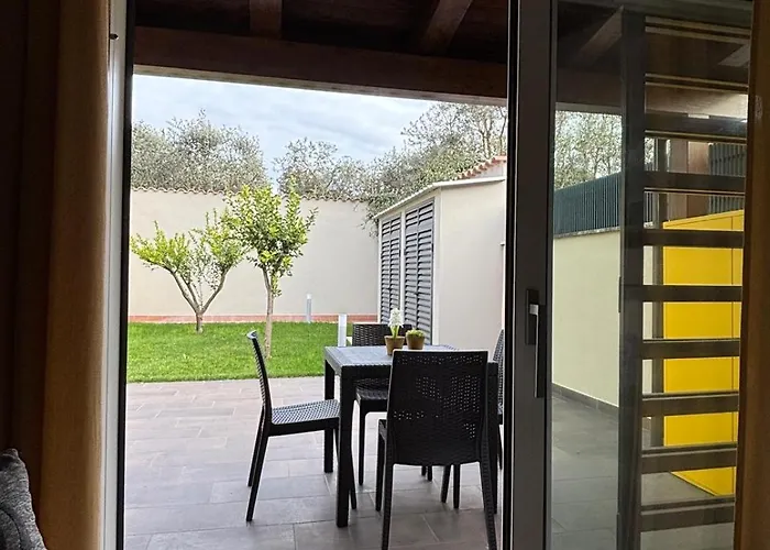 Villa Villino Ancillotto With Garden And Parking Motorcycle Space Roma
